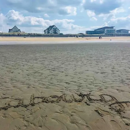 Cabourg-la A Vos Pieds Et La Thalasso A 50 M Cabourg